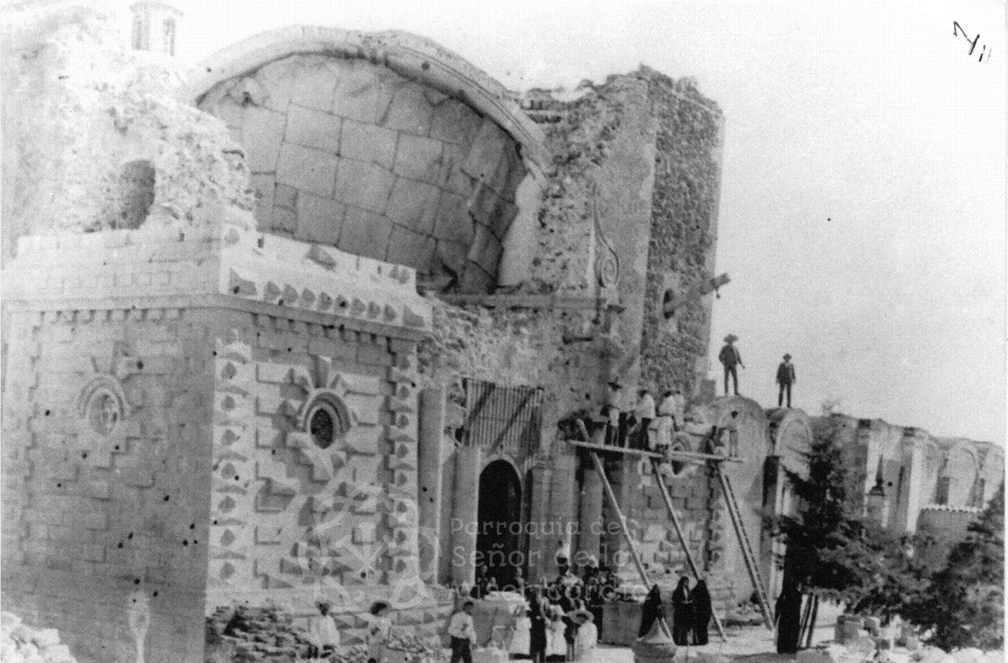 Destrucción de la parroquia de Ocotlán tras el sismo