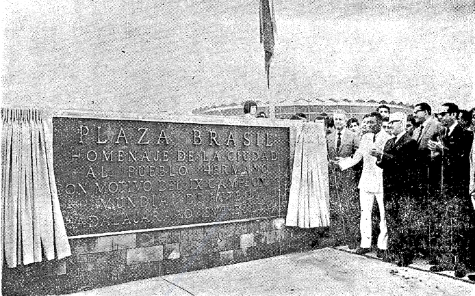 Inauguración de Plaza Brasil