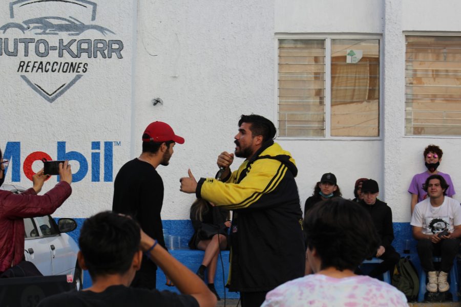Batalla de Rap, durante la crecación de mural comunitario de Enrique Chiu en Lomas de Zapopan