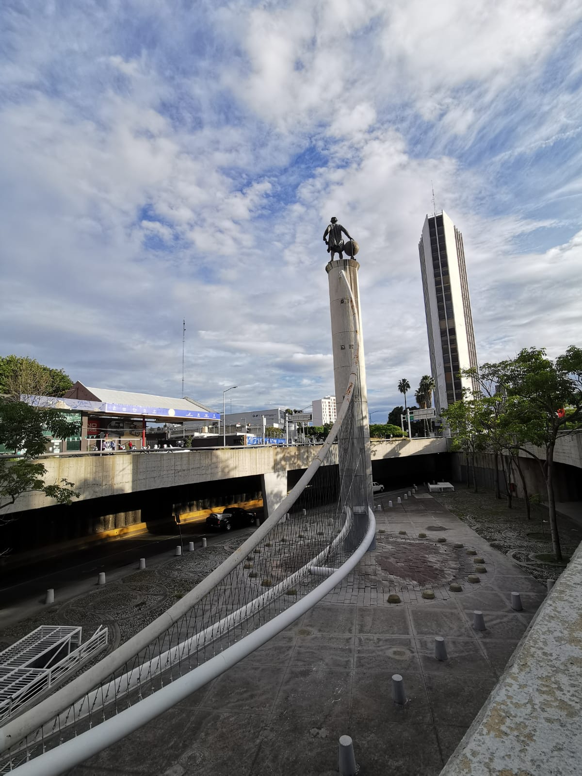 Monumento a Cristobal Colón, creado por Juan José Méndez.